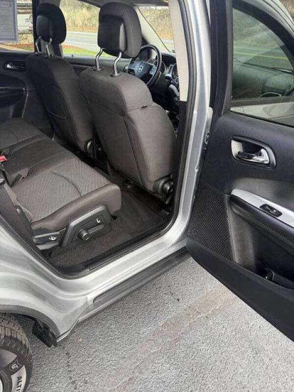 Used 2017 Dodge Journey SE AWD/4WD image 10