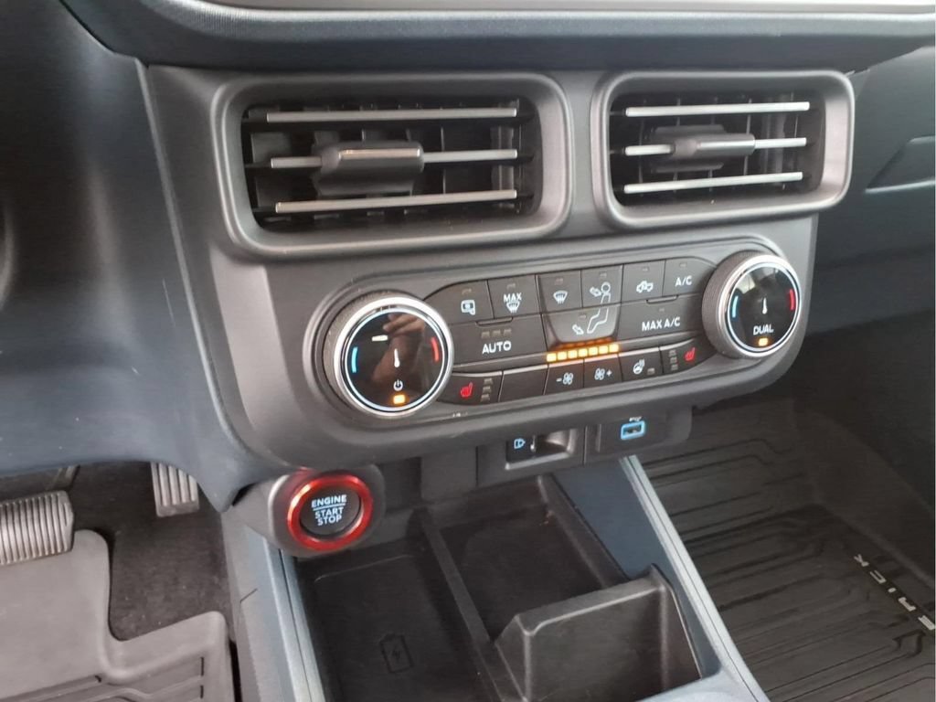 Used 2024 Ford Maverick Lariat w/ Black Appearance Package AWD/4WD image 27