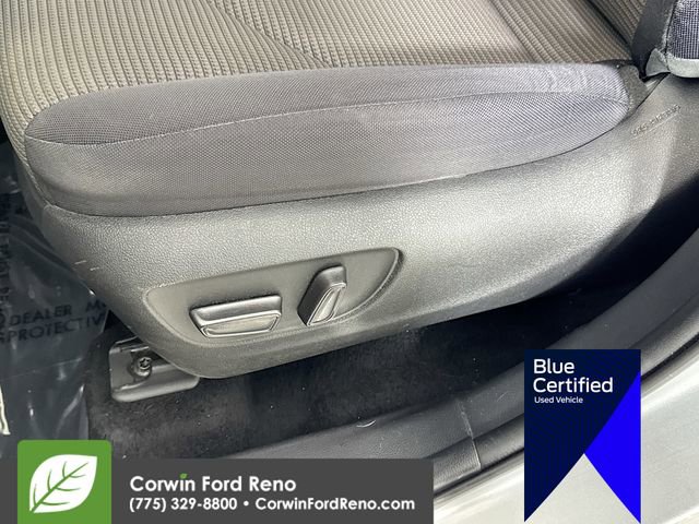 Used 2022 Toyota Highlander LE image 19