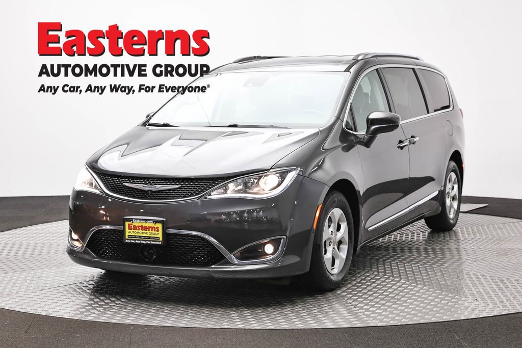 Used 2017 Chrysler Pacifica Touring-L Plus w/ Advanced Safetytec Group
