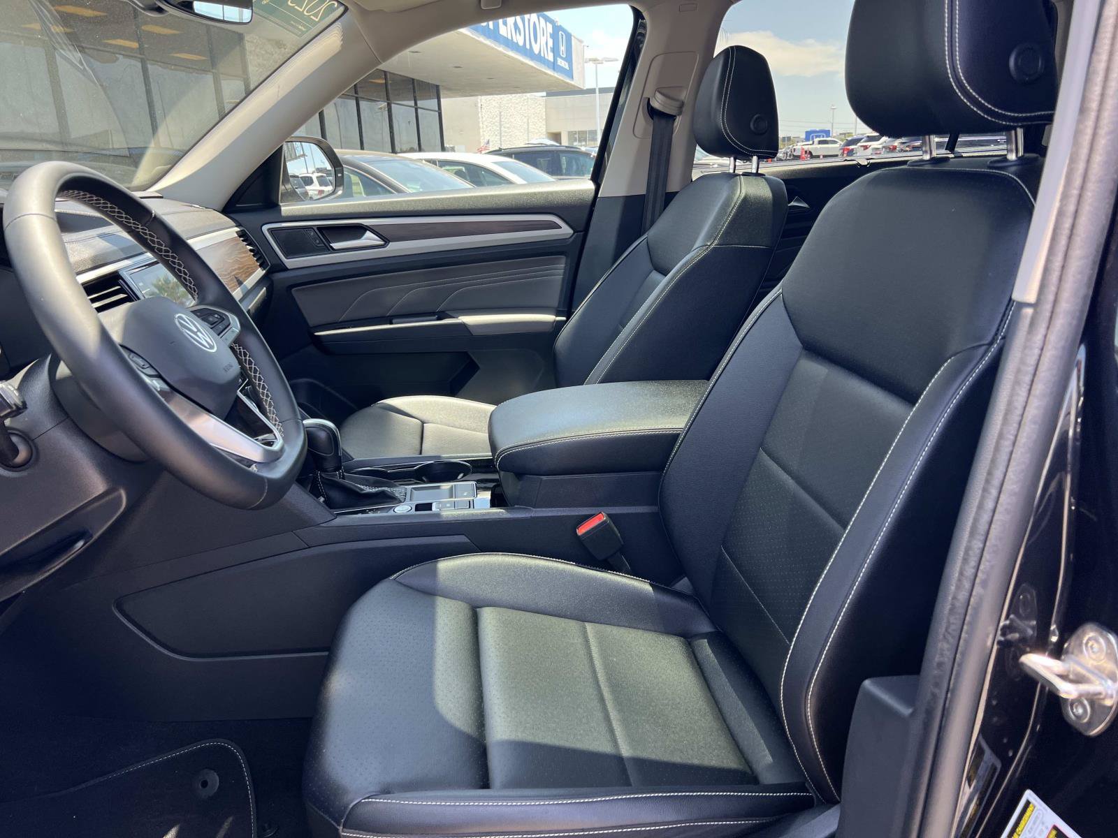 Certified 2023 Volkswagen Atlas SE w/ Panoramic Sunroof Package FWD image 18