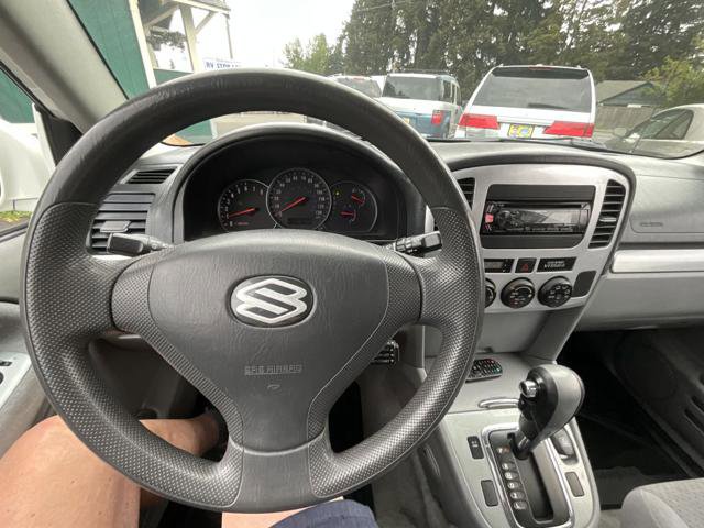 Used 2004 Suzuki Grand Vitara LX AWD/4WD image 9