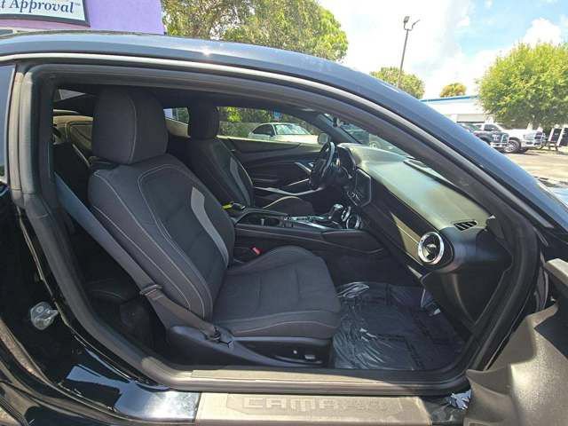 Used 2018 Chevrolet Camaro LT w/ RS Package RWD image 8