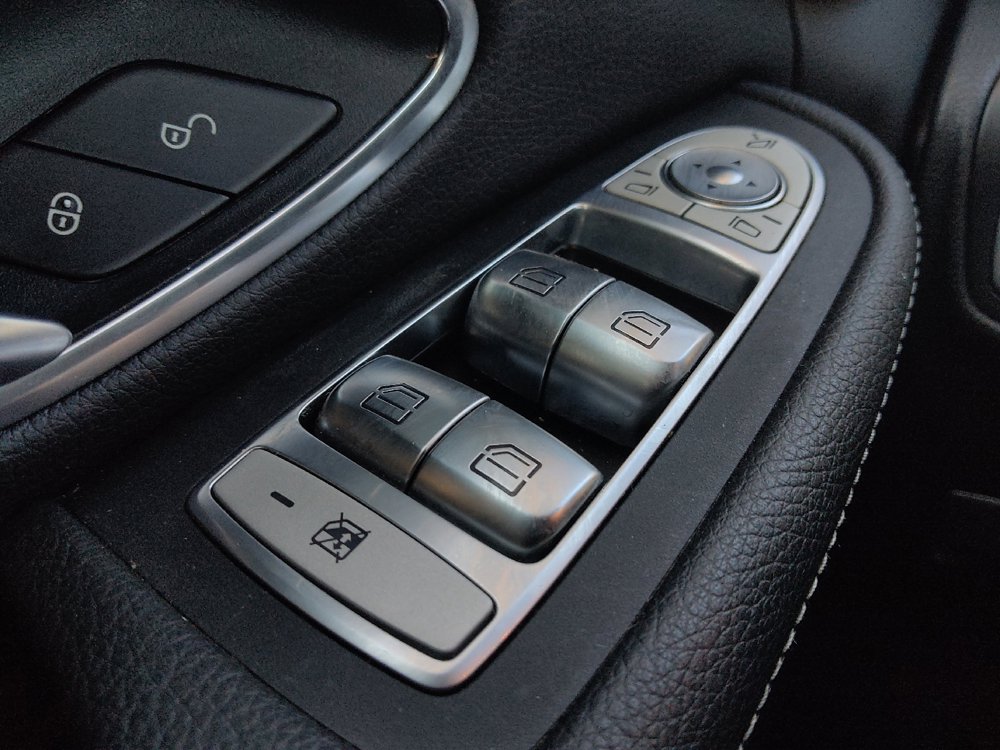 Used 2020 Mercedes-Benz C 300 Sedan w/ Premium Package image 27