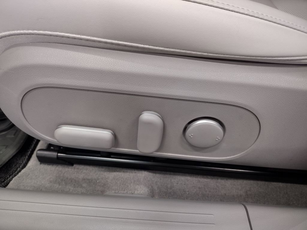 Certified 2025 Hyundai Ioniq 6 SEL image 20