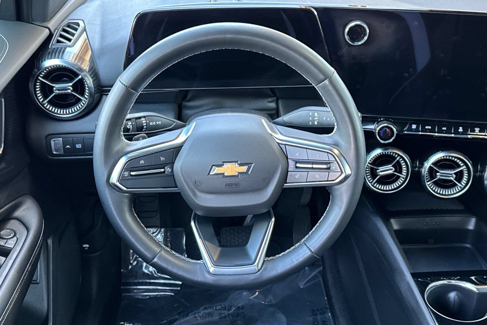 Used 2024 Chevrolet Blazer EV LT AWD/4WD image 15