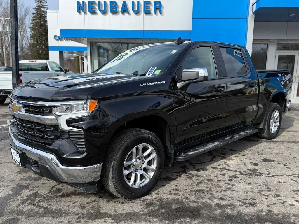 Used 2023 Chevrolet Silverado 1500 LT image 1