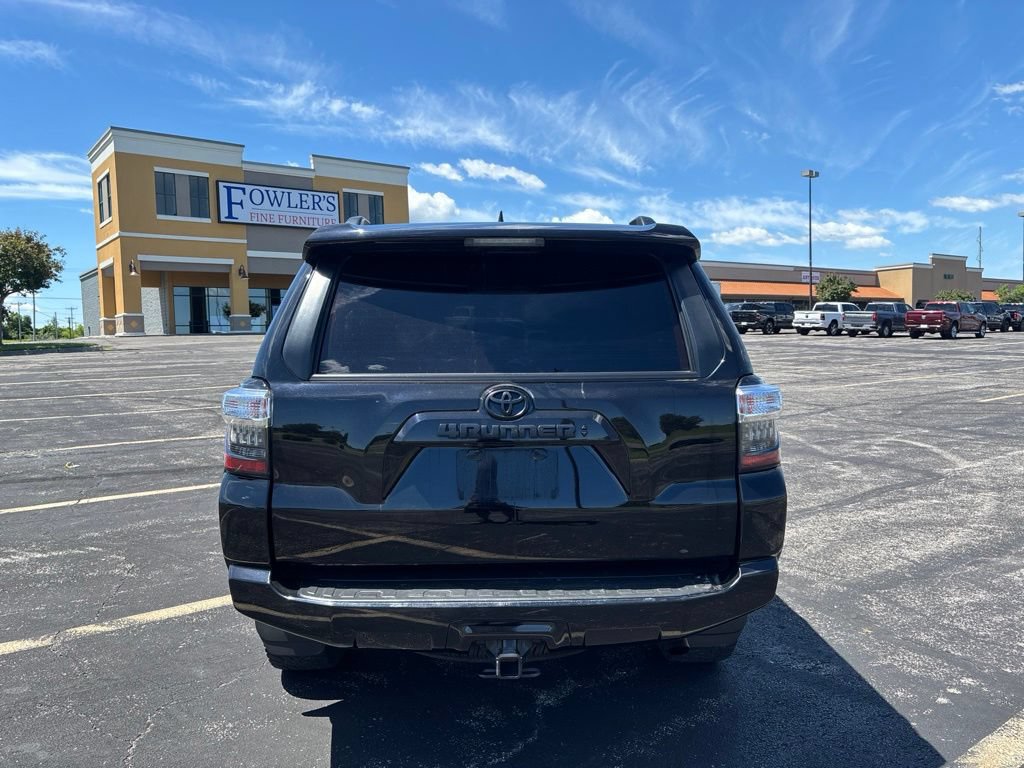 Used 2021 Toyota 4Runner SR5 Premium w/ Moonroof Package AWD/4WD image 6