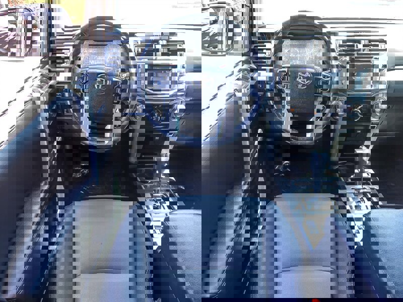 Used 2018 Toyota 4Runner SR5 Premium image 15