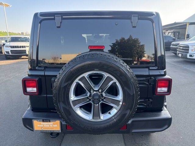 Certified 2022 Jeep Wrangler Unlimited Sahara w/ Cold Weather Group image 4