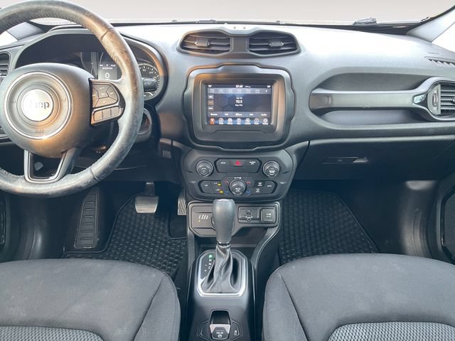 Used 2018 Jeep Renegade Altitude AWD/4WD image 11
