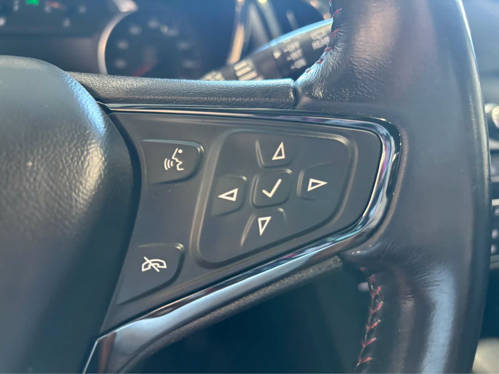 Used 2022 Chevrolet Equinox RS AWD/4WD image 18
