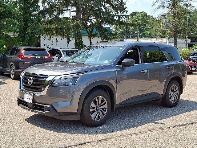 Certified 2025 Nissan Pathfinder S AWD/4WD image 4