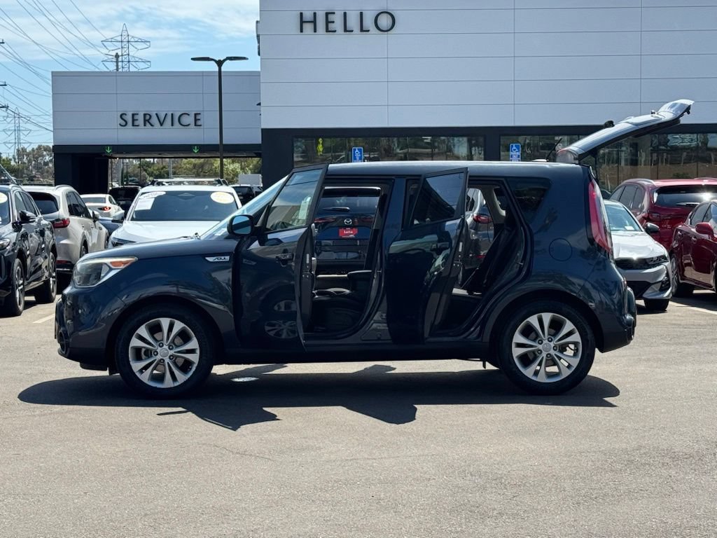 Used 2016 Kia Soul + FWD image 28