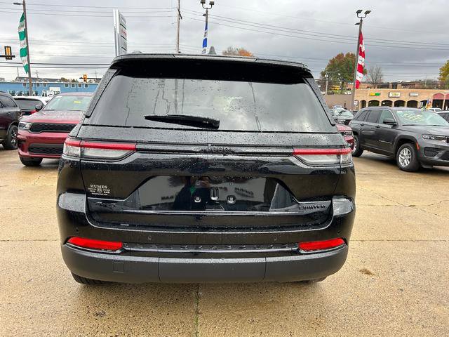 New 2025 Jeep Grand Cherokee Limited w/ Black Appearance Package image 4