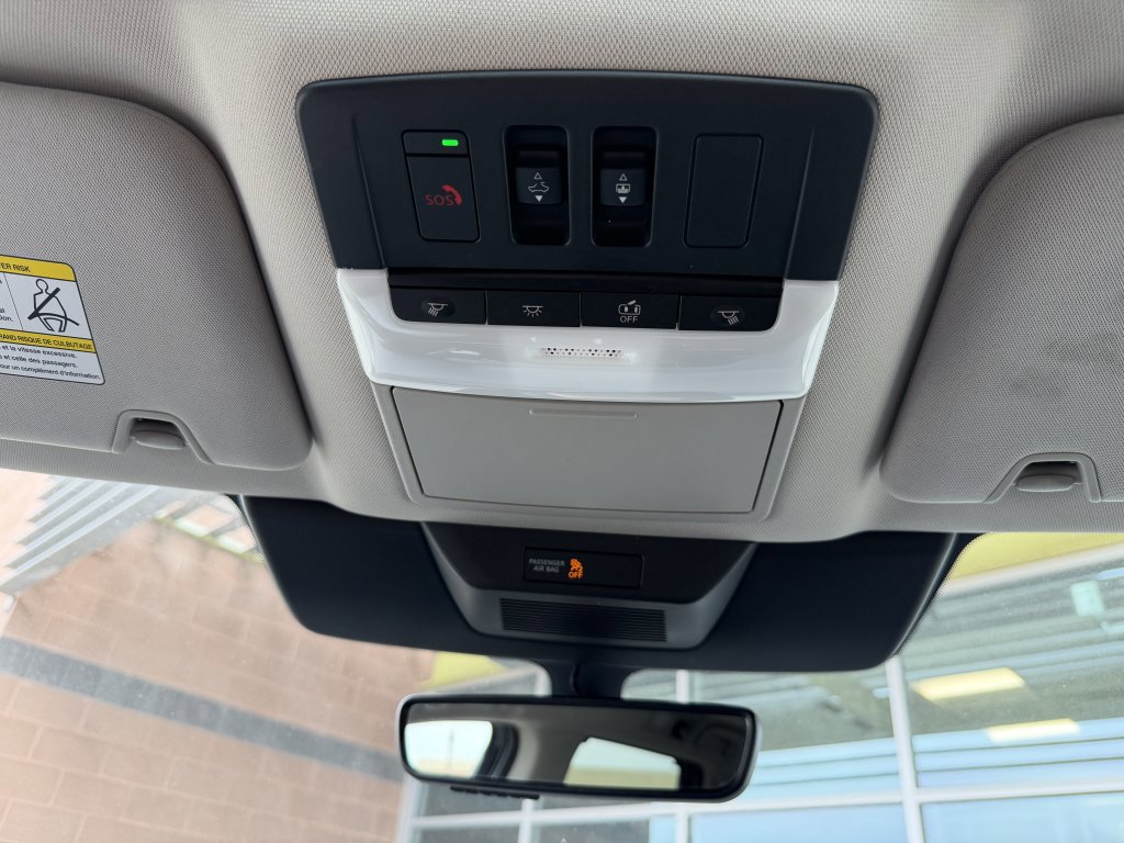 Used 2024 Nissan Pathfinder Platinum w/ Cargo Package image 23