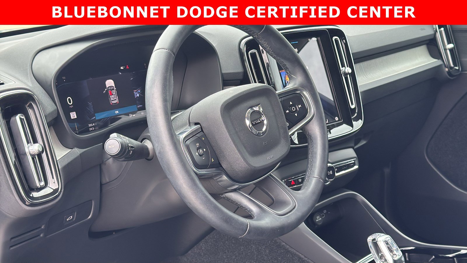 Used 2023 Volvo XC40 B5 Plus w/ Protection Package Premier image 10