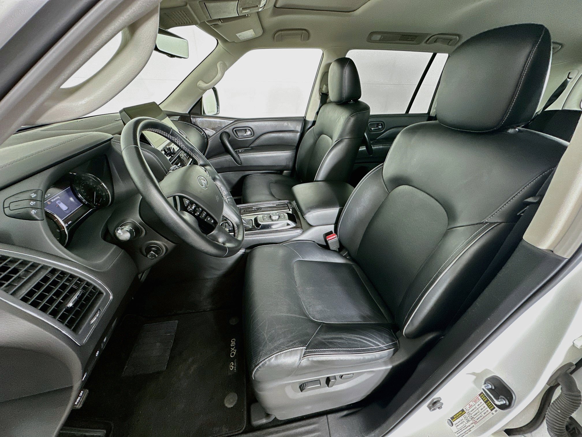 Used 2024 INFINITI QX80 Luxe AWD/4WD image 13
