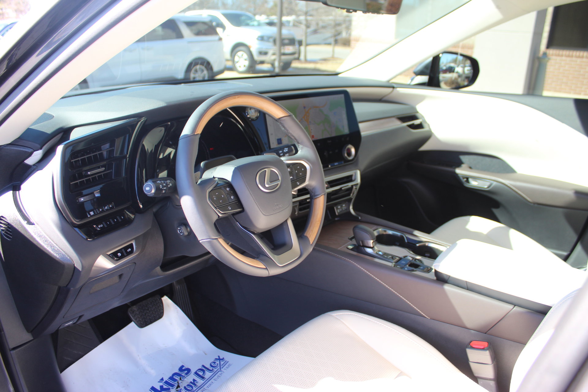 Used 2024 Lexus RX 350 Premium Plus w/ Convenience Package image 13