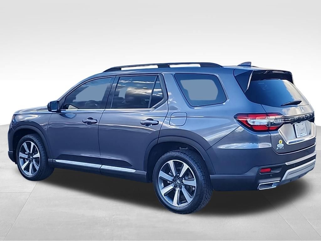 Used 2023 Honda Pilot Touring image 8