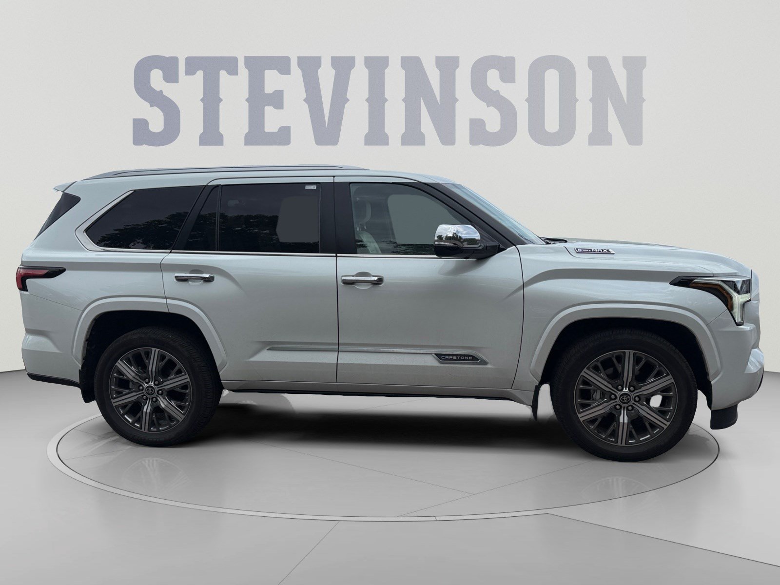 Used 2024 Toyota Sequoia Capstone AWD/4WD image 6
