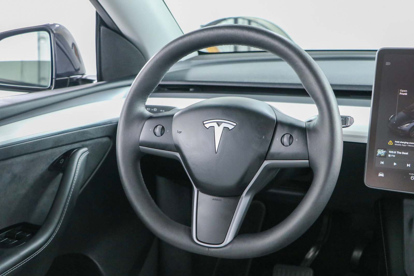Used 2024 Tesla Model Y Long Range RWD image 12