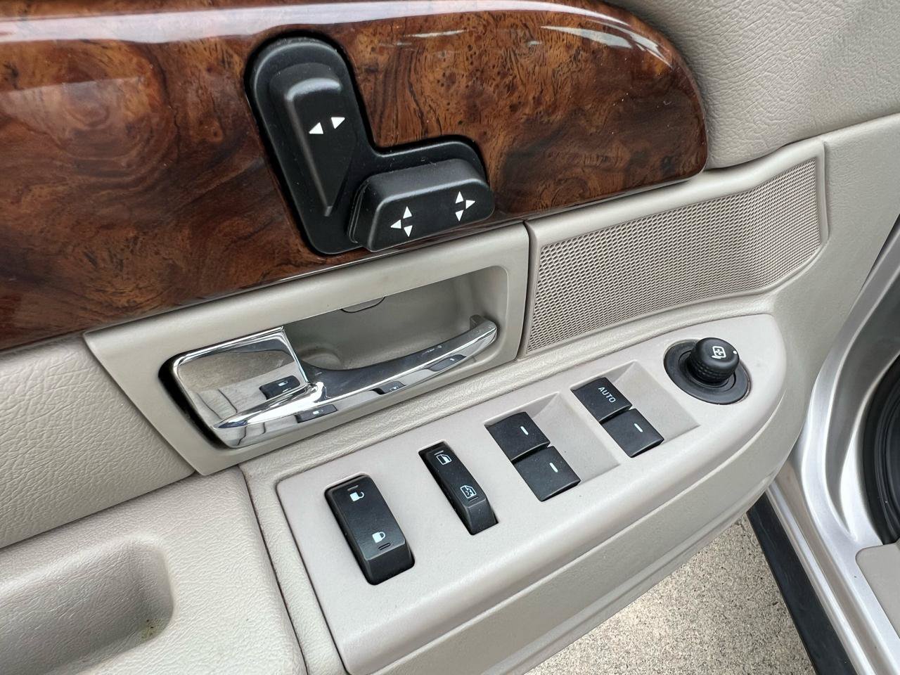 Used 2009 Mercury Grand Marquis LS RWD image 36
