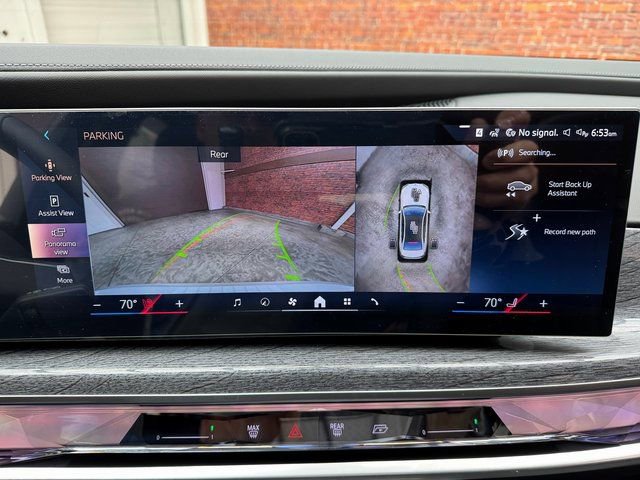 Used 2025 BMW i7 eDrive50 w/ Premium Package image 21