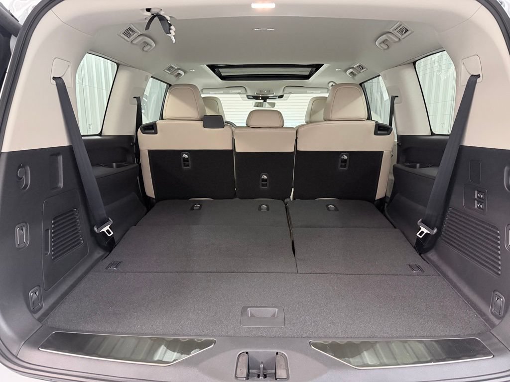 Certified 2026 INFINITI QX80 Pure RWD image 36