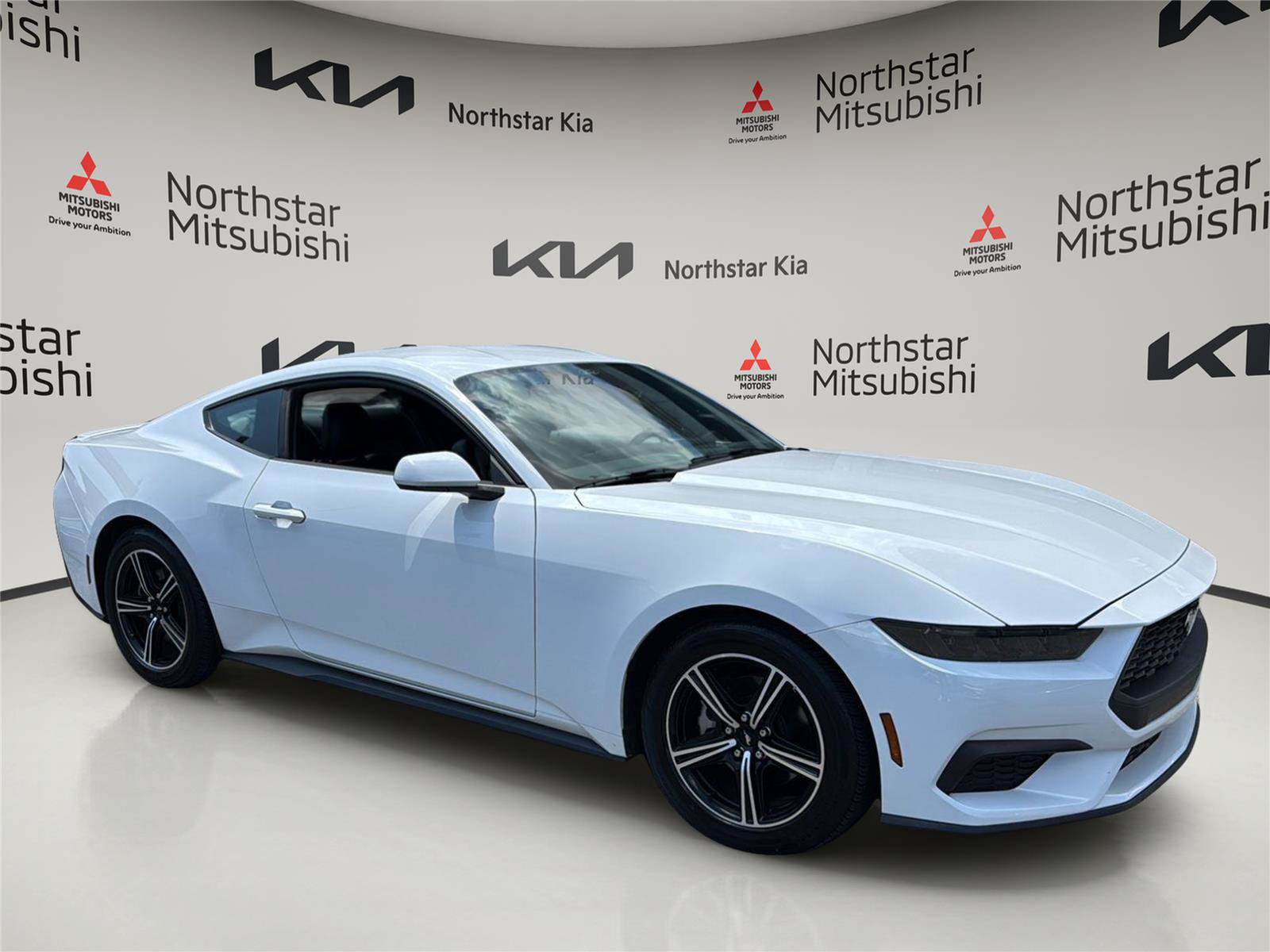 Used 2025 Ford Mustang Premium RWD image 6