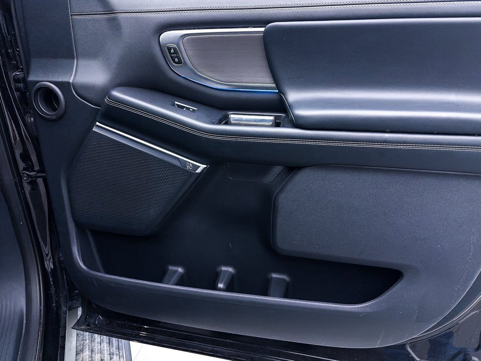 Used 2025 Ford Expedition Max Platinum image 53