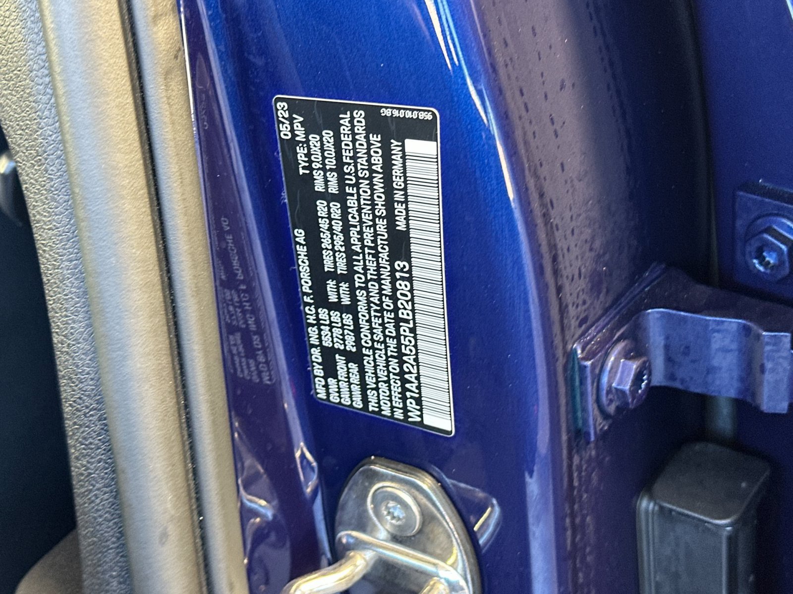 Certified 2023 Porsche Macan Turbo AWD/4WD image 34