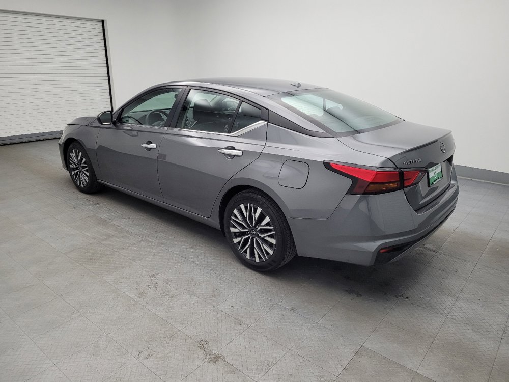 Used 2024 Nissan Altima 2.5 SV image 3