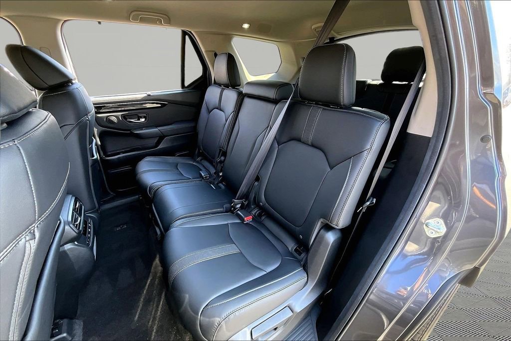 Used 2025 Honda Pilot EX-L image 18