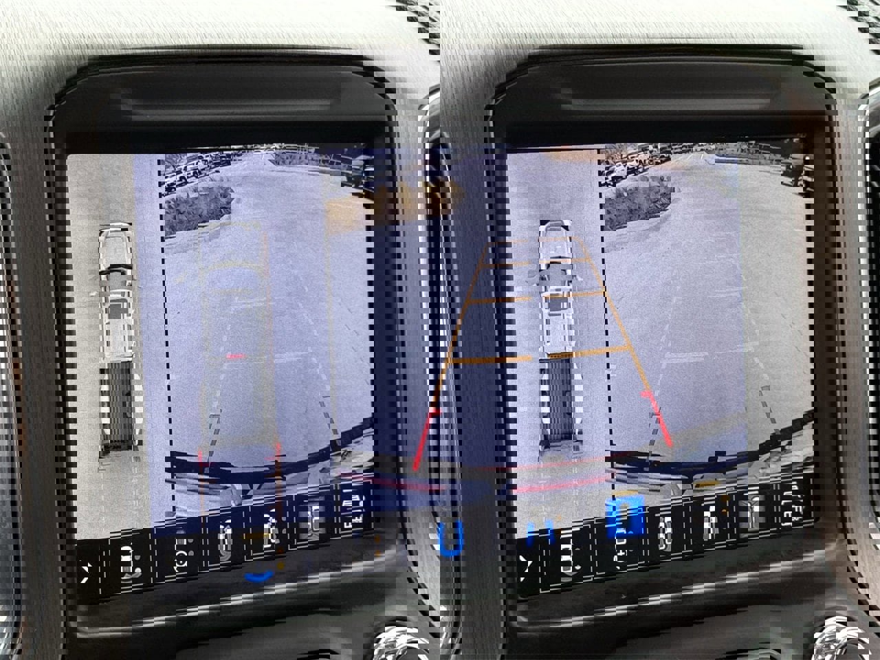 Used 2022 GMC Sierra 3500 Denali w/ Denali Ultimate Package image 16