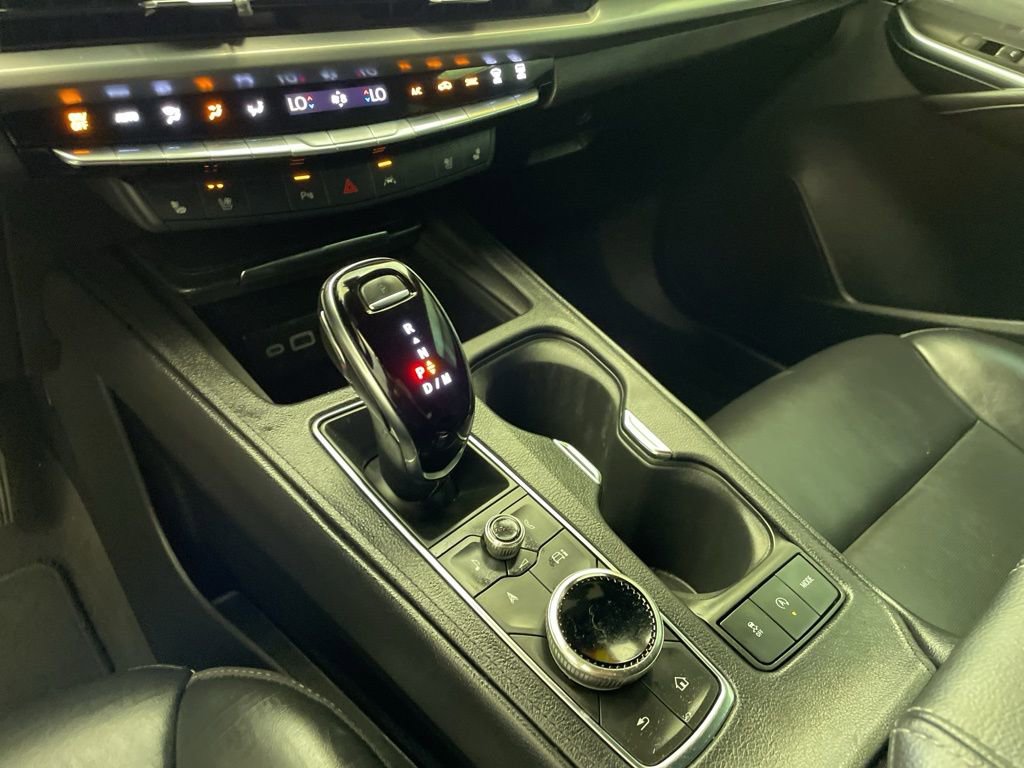 Used 2024 Cadillac XT4 Premium Luxury image 19