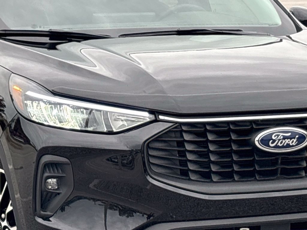 Used 2025 Ford Escape SE FWD image 4