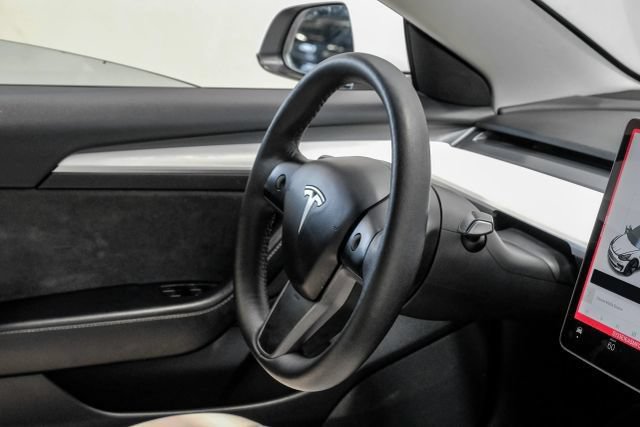 Used 2021 Tesla Model 3 Standard Range Plus RWD image 17