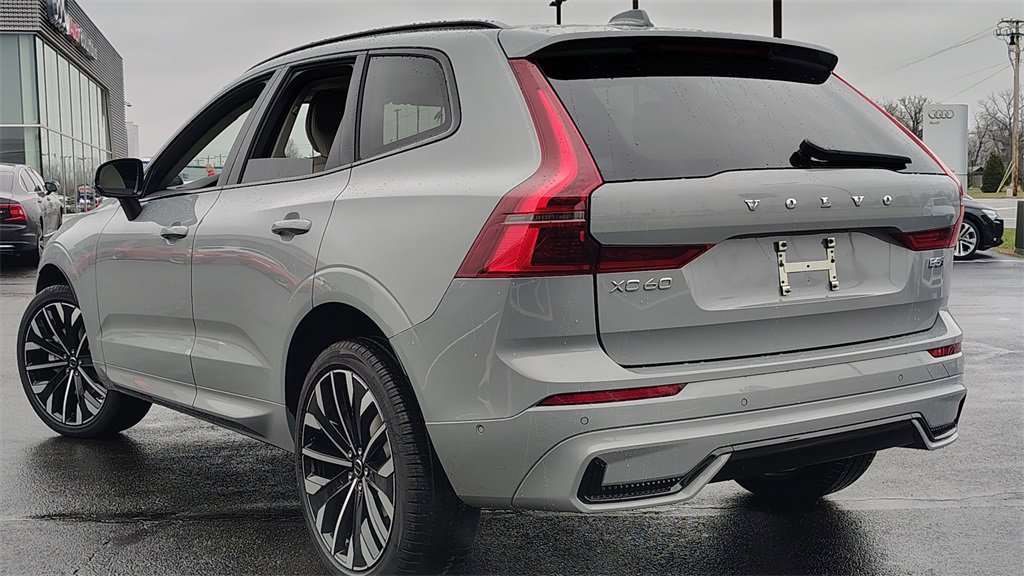 New 2026 Volvo XC60 B5 Ultra w/ Climate Package image 4