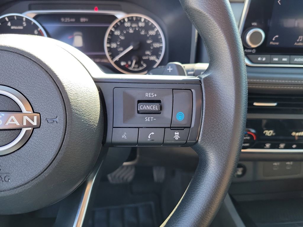 Used 2024 Nissan Rogue SV image 19