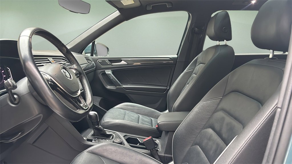 Used 2020 Volkswagen Tiguan SEL Premium R-Line image 13
