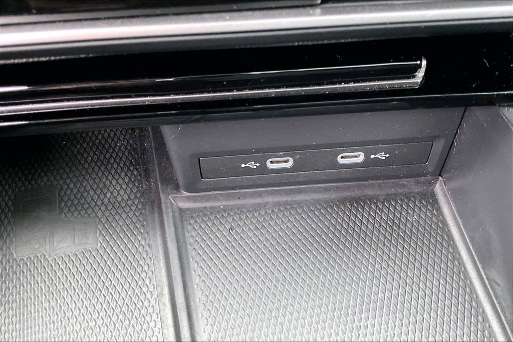 Used 2024 Volkswagen Atlas SE image 15