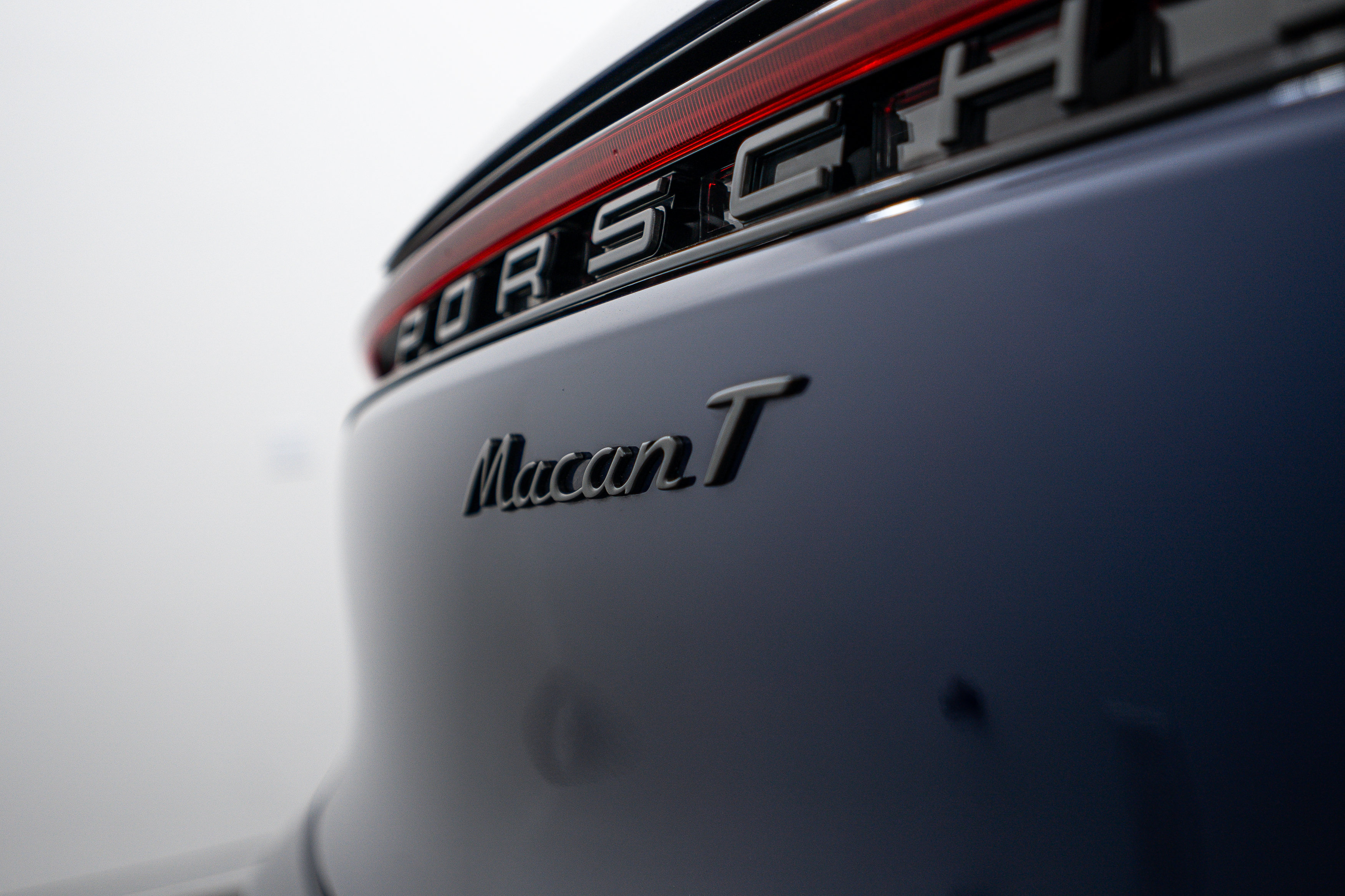 Certified 2026 Porsche Macan Turbo AWD/4WD image 27