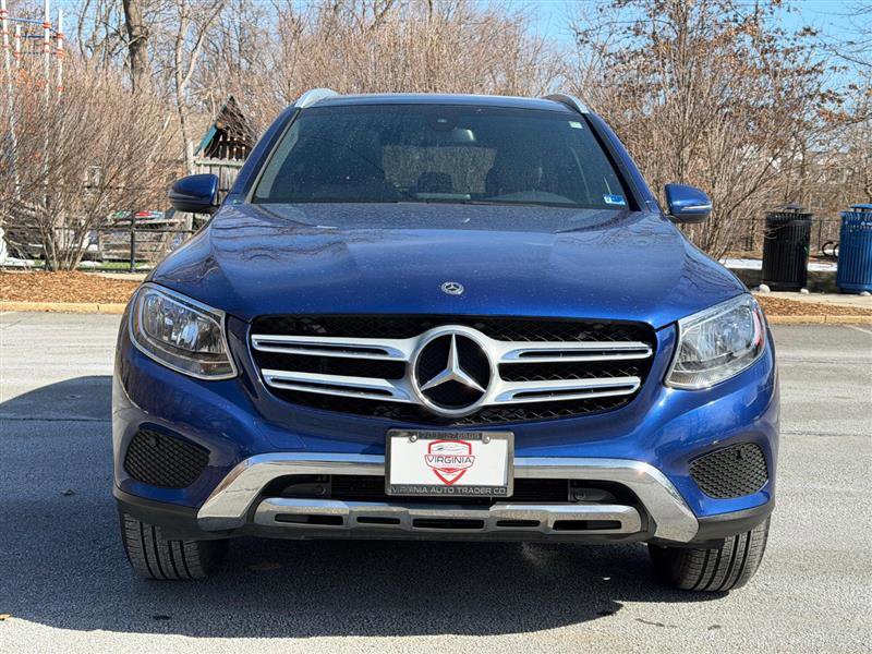 Used 2018 Mercedes-Benz GLC 300 4MATIC image 2