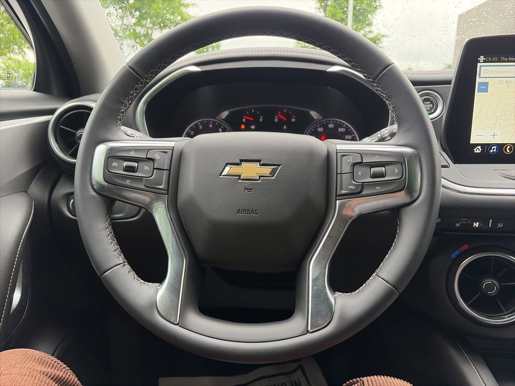 Used 2023 Chevrolet Blazer LT w/ Sound & Technology Package AWD/4WD image 19