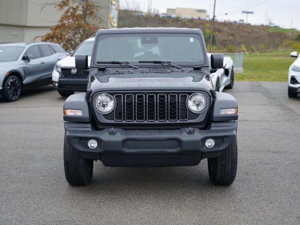 Used 2025 Jeep Wrangler Sport S image 2