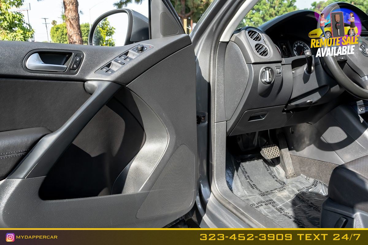 Used 2016 Volkswagen Tiguan S FWD image 11