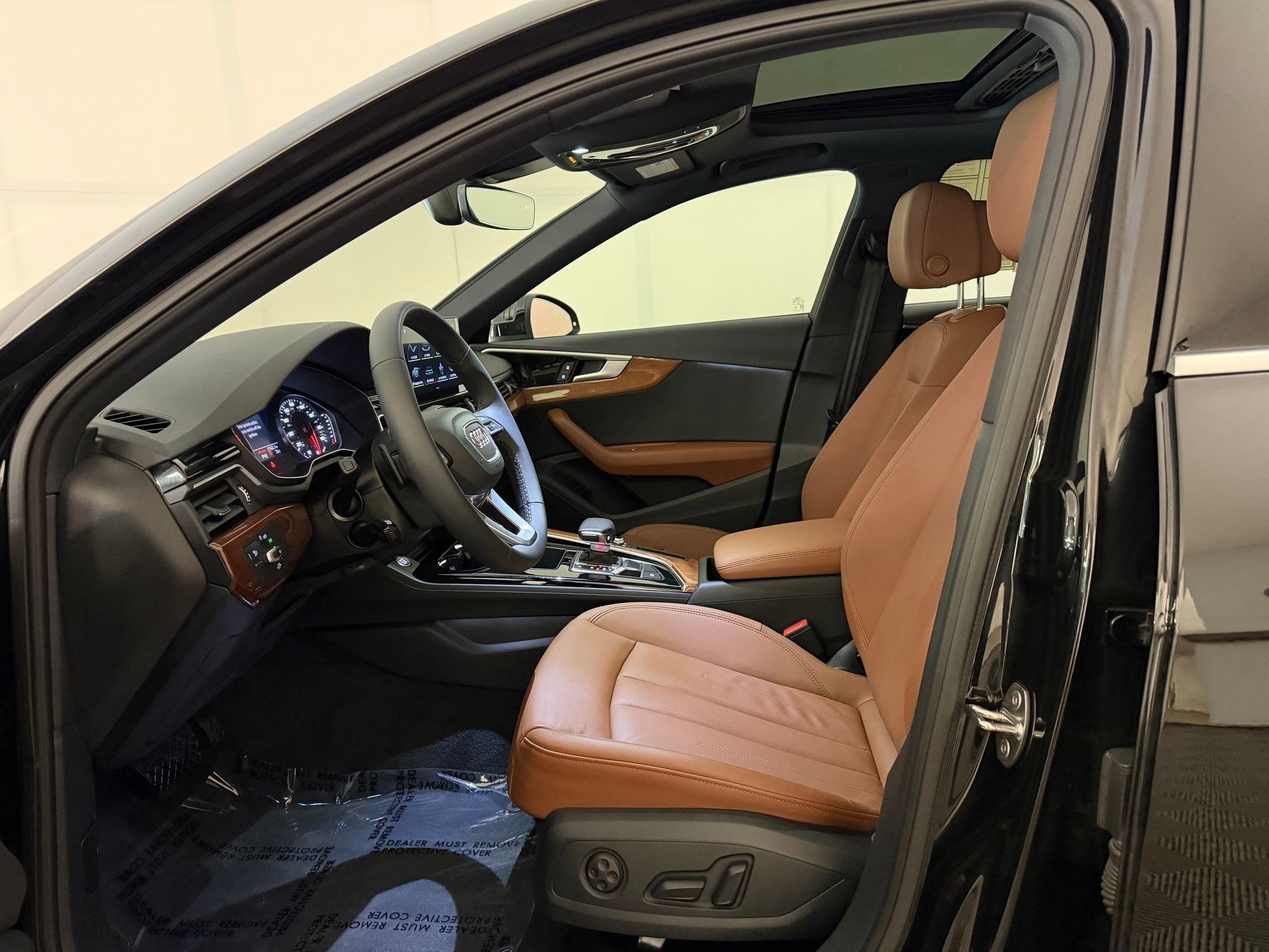 Used 2025 Audi A4 2.0T Premium w/ Convenience Package image 5