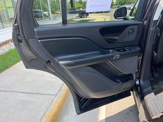 Used 2026 Lincoln Aviator Reserve AWD/4WD image 16