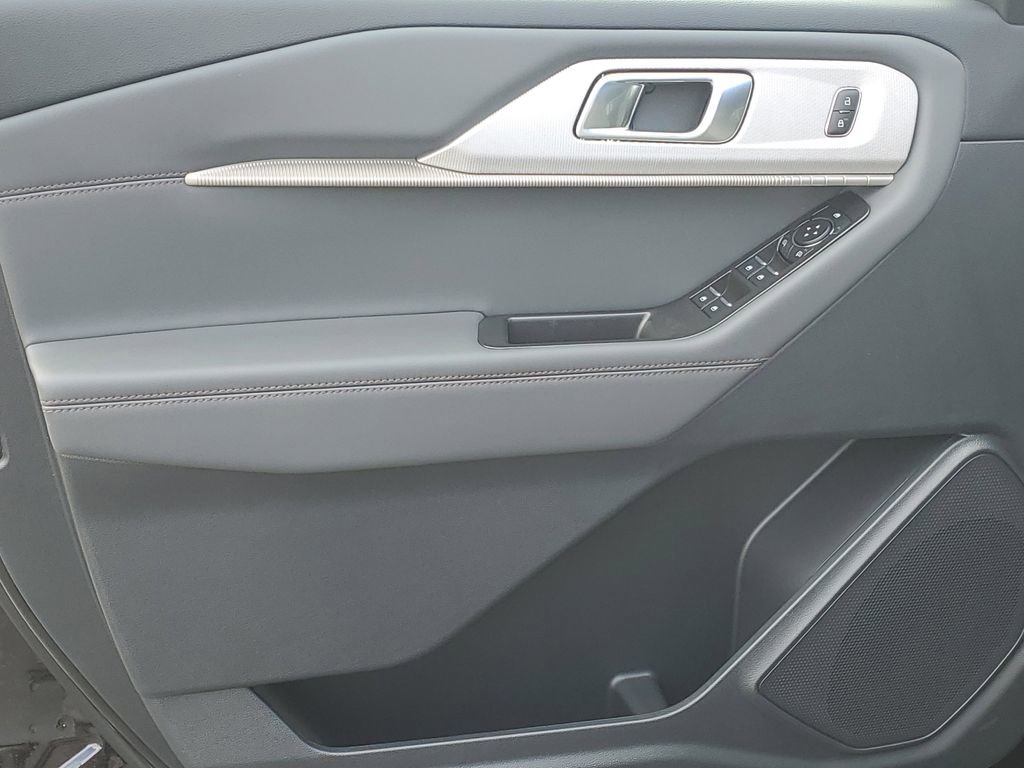 New 2026 Ford Explorer Active AWD/4WD image 23